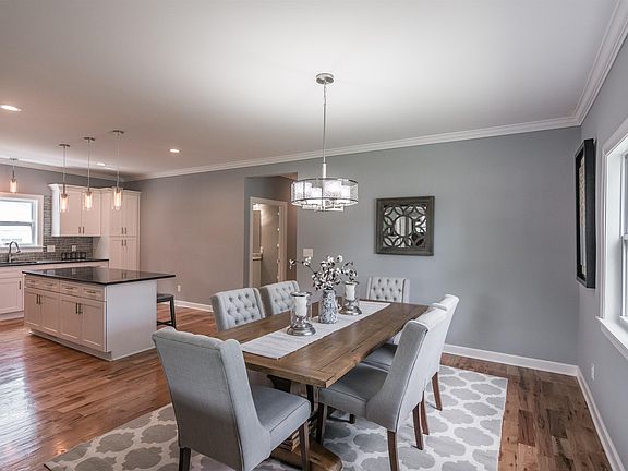 5th image of 215 Capitol View Ave
