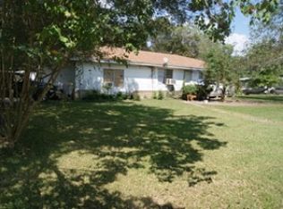 280 W Cora Lee St, Sour Lake, TX 77659