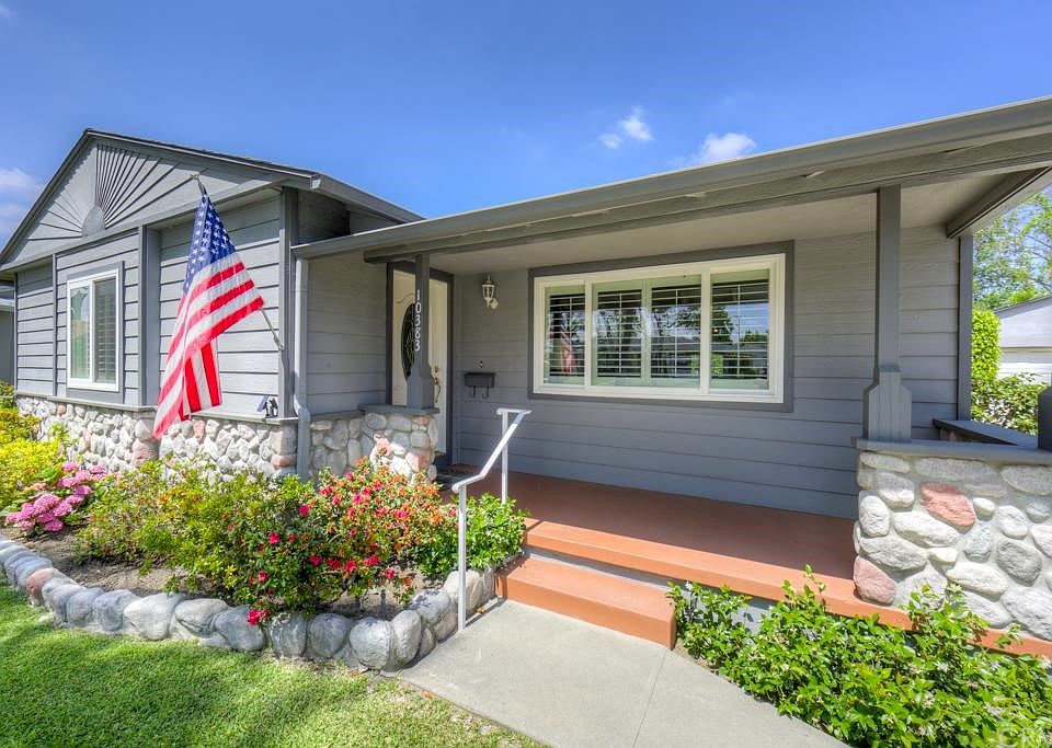 1st image of 10383 La Cima Dr