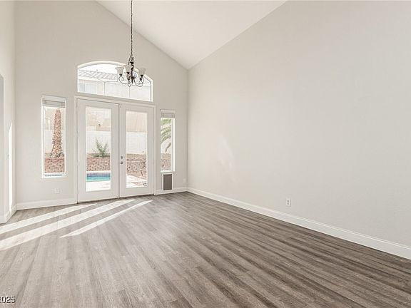 5th image of 8221 Hot Creek Dr