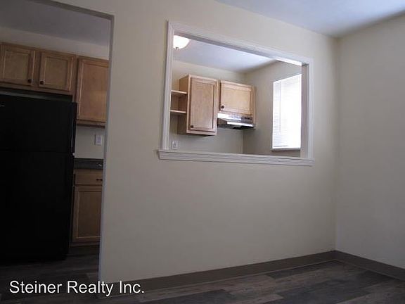 4th image of 1019 Findley Dr W APT 3