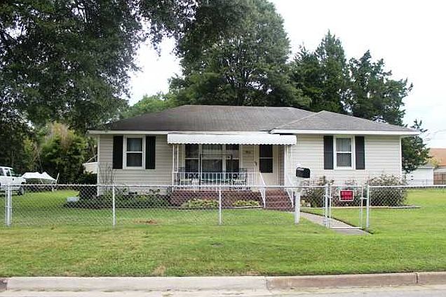 1st image of 3816 Scott St