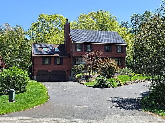 Front - Driveway View
