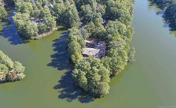 3rd image of 113 Falling Creek Cir