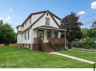 1817 Simpson St APT 1, Evanston, IL 60201