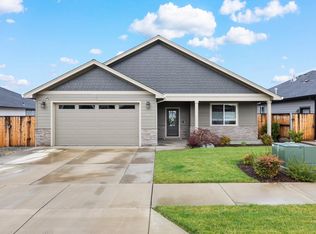 3267 Fallen Oak Dr, Medford, OR 97504