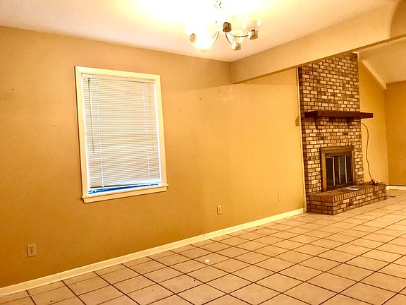 5th image of 234 Dogwood Ln