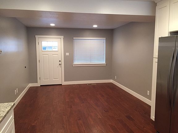 2nd image of 650 N 300 W APT 109