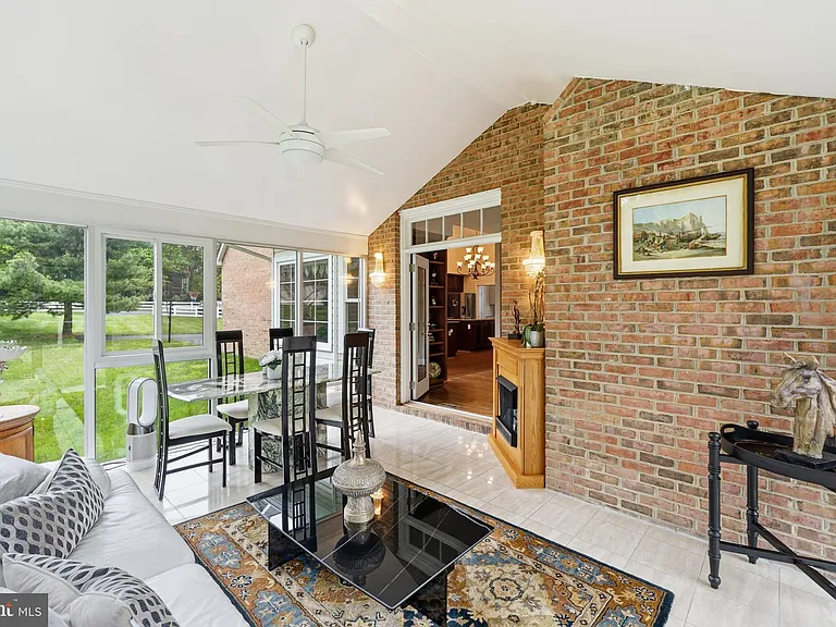 13010 Boswell Ct — Photo 11