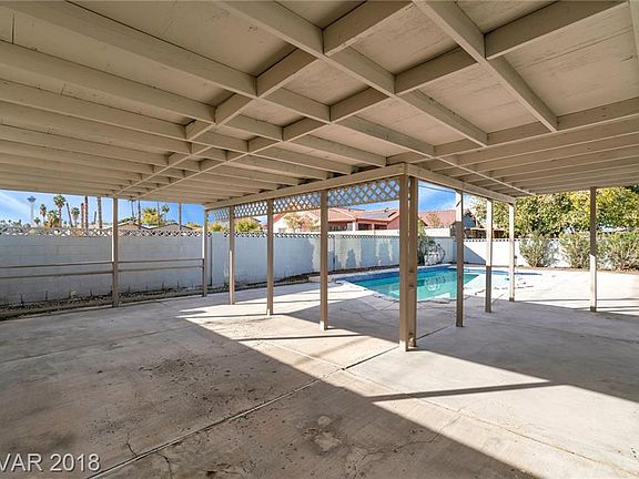 4th image of 2200 Mariposa Ave