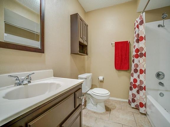 4th image of 3228 Delaford Dr
