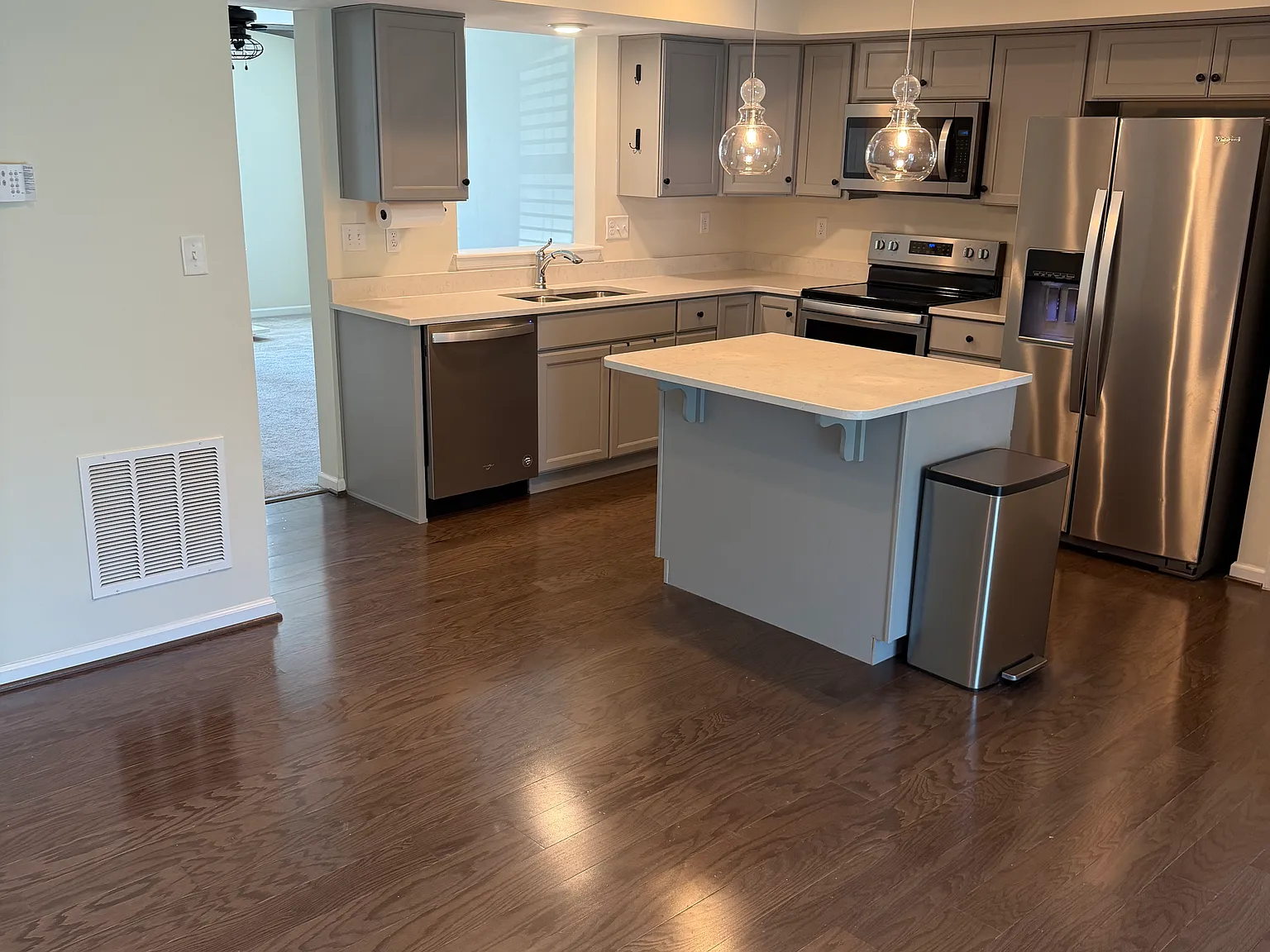 604 Thumper Dr — Photo 2