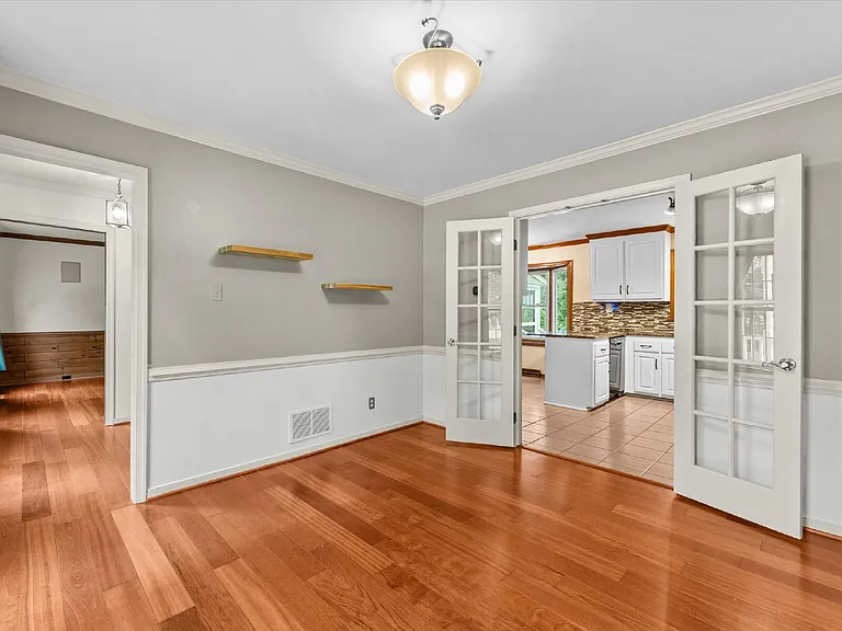 10948 Sunset Hills Dr — Photo 10