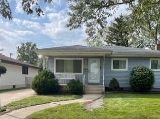 18534 Oakley Ave, Lansing, IL 60438