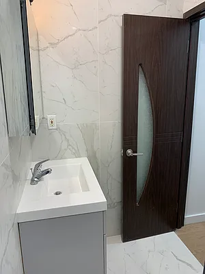 Rented by REMAX Elite | media 8