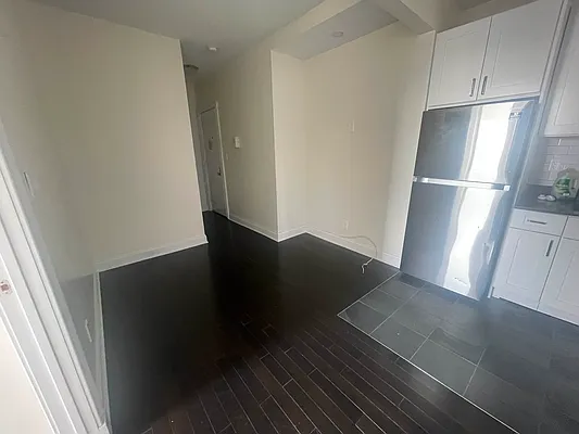 Rented by Metropolis International Realty Inc. | media 27