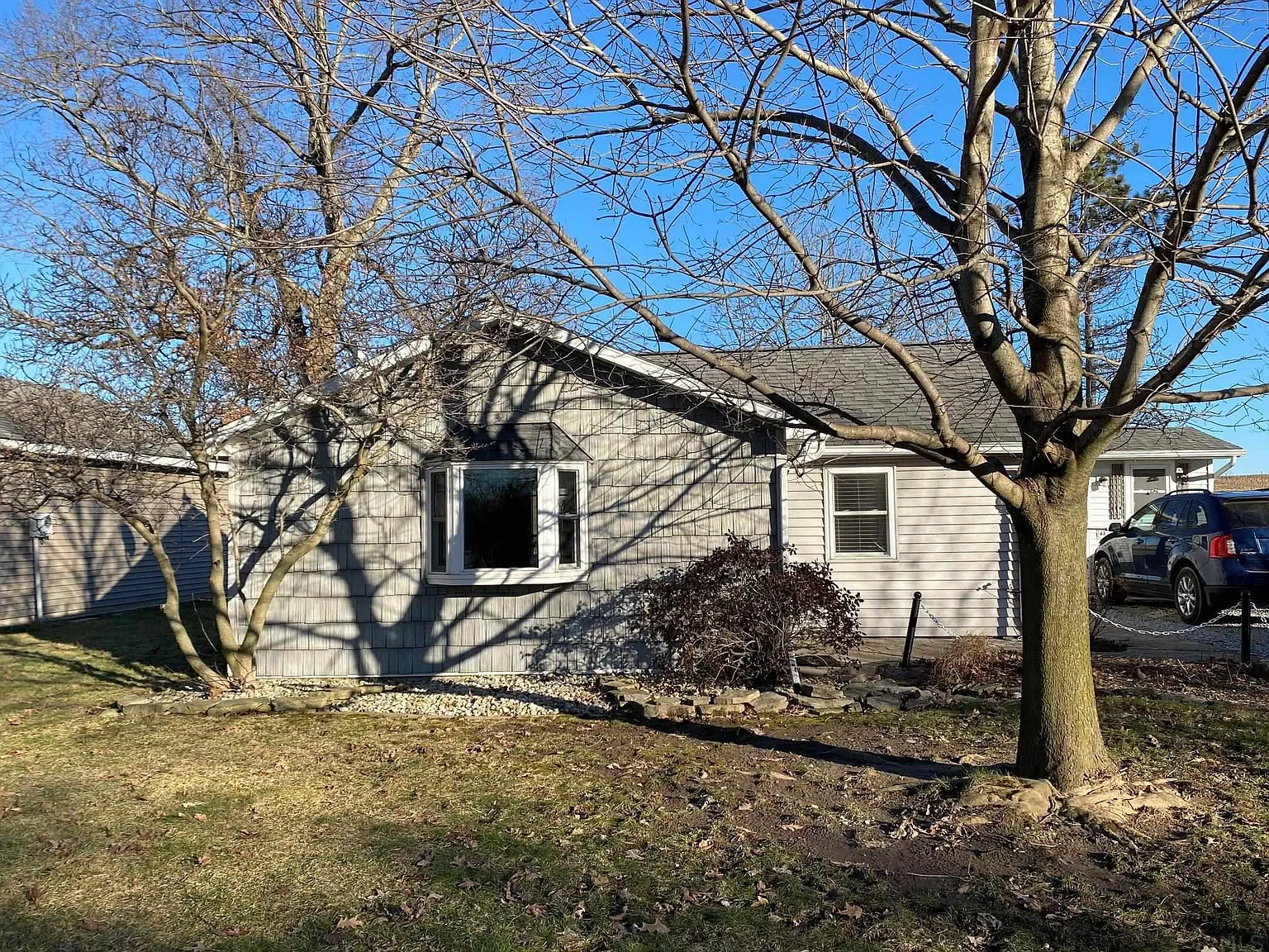 2295 S 460 E photo 1