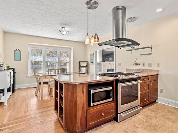 4th image of 2302 Liberty St