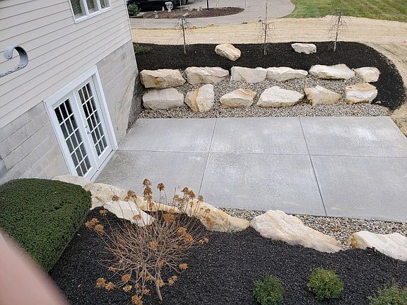 5th image of 20 Lakeview Cir