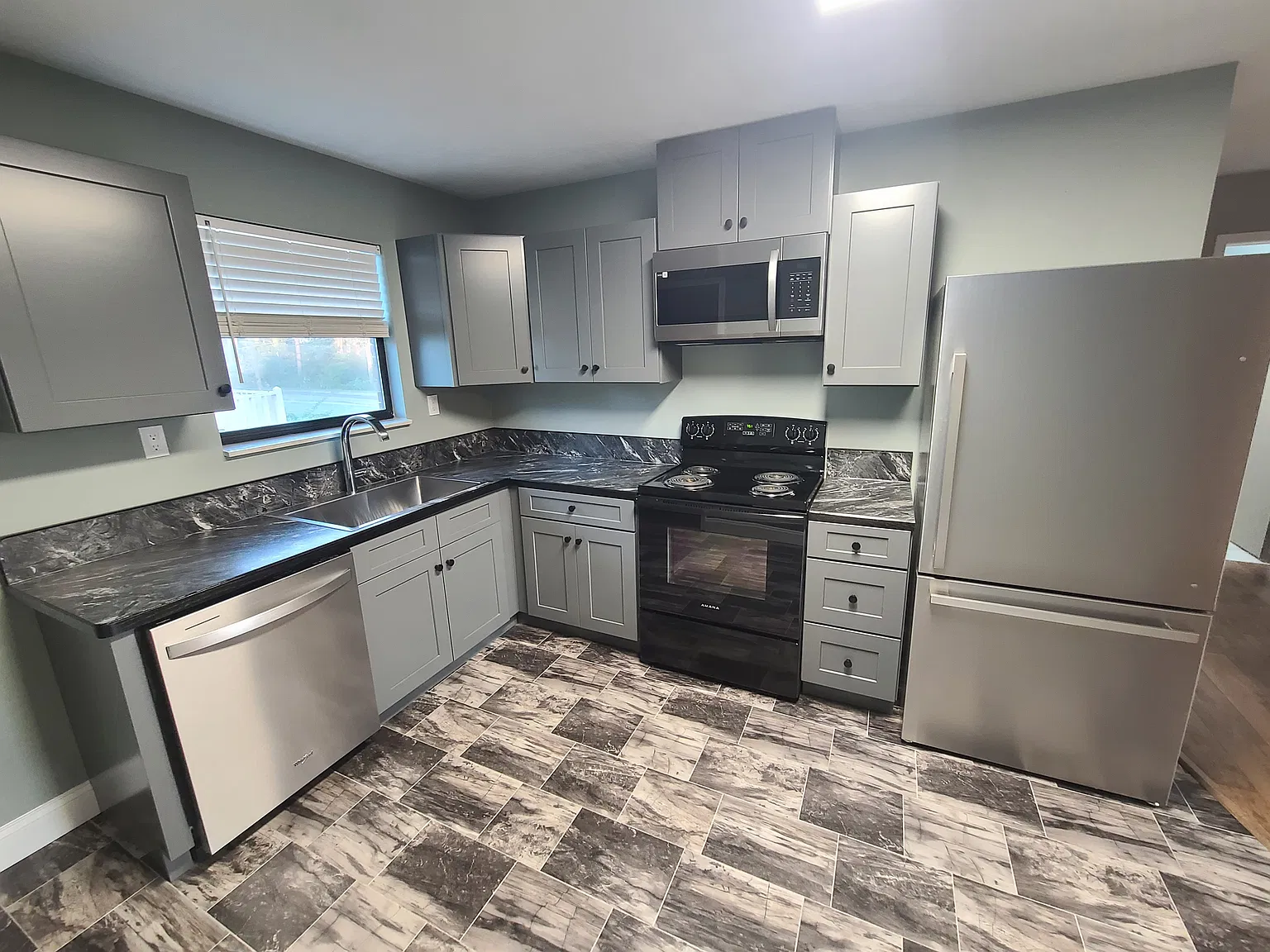 2 bed, 783 sqft, $1,200 — Photo 3