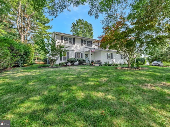 23 Gates Cir, Hockessin, DE 19707