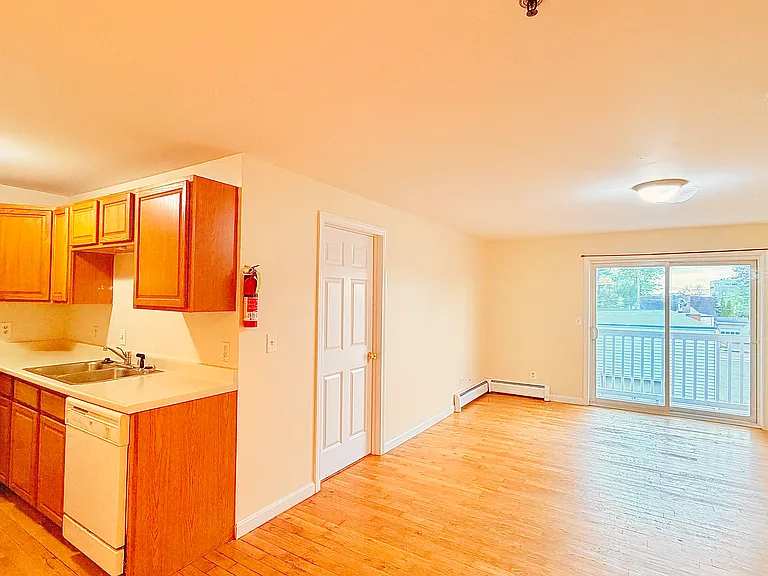 405 Main St #205 — Photo 5