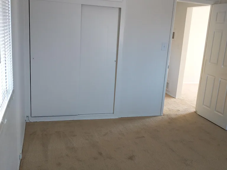 130 N Ivy Ave — Photo 6