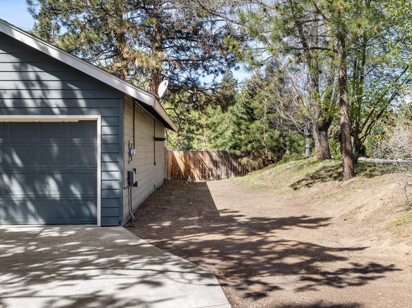 63045 Moonstone Ln, Bend, OR 97703