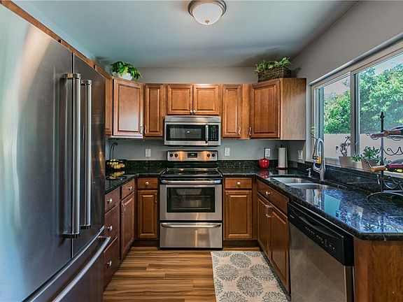 3rd image of 11003 Ashbourne Cir