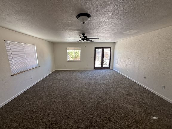 4th image of 208 W Mariposa Ave
