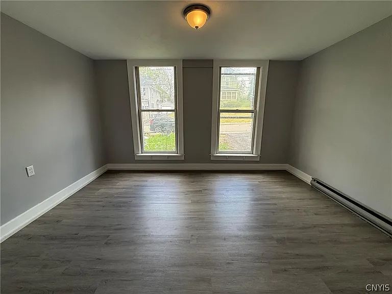 116 Alice Ave — Photo 8