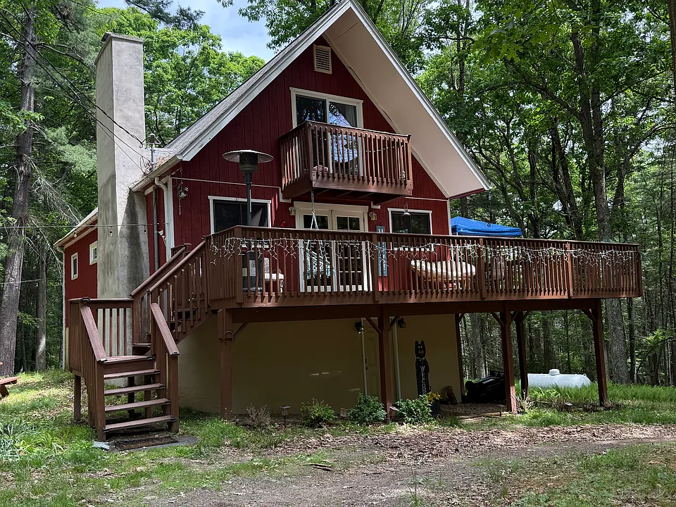 128 Eastwood Cir