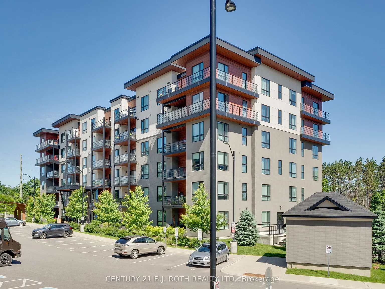3 bed, $2,550 — Photo 1