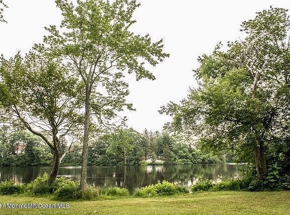 2nd image of 304 S Lake Dr