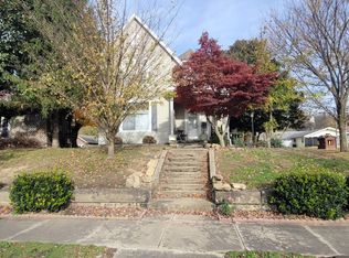 215 N 4th St, Cannelton, IN 47520