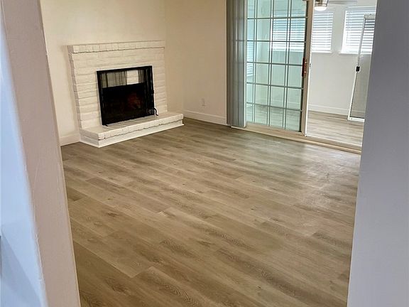 2nd image of 264 E Juniper Ave