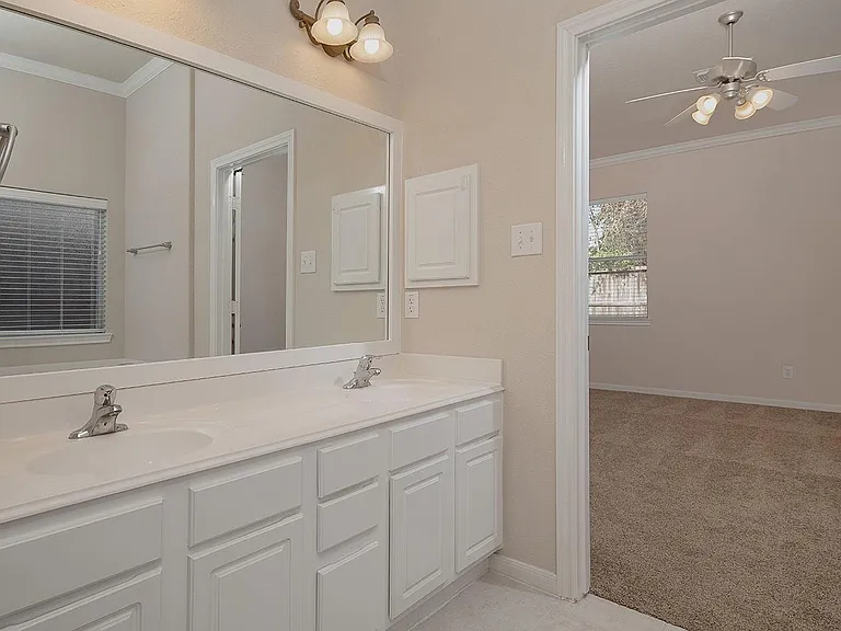 47 N Spinning Wheel Cir — Photo 17
