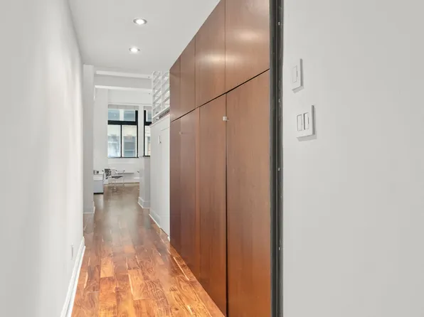 310 East 46th Street image 6 of 12