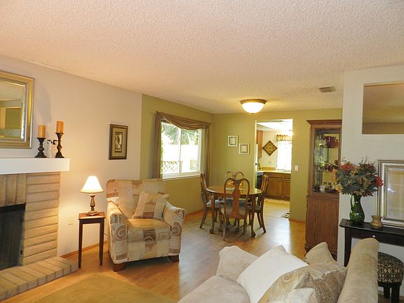 4th image of 8200 Foxfire Dr
