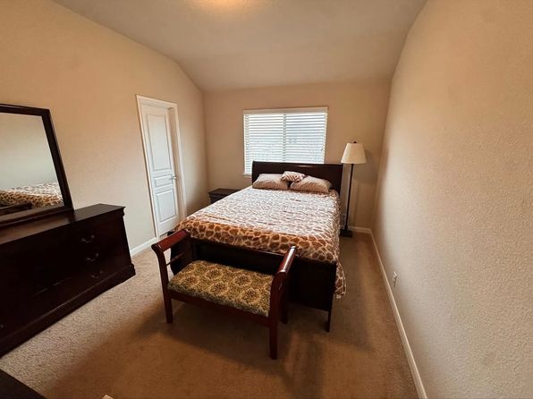 801 Oriel Cir
