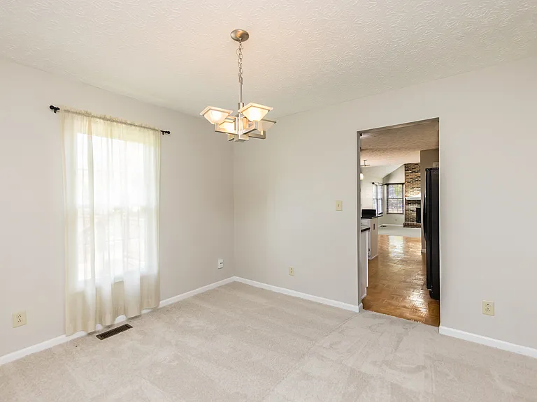 6085 Tara Hill Dr — Photo 8