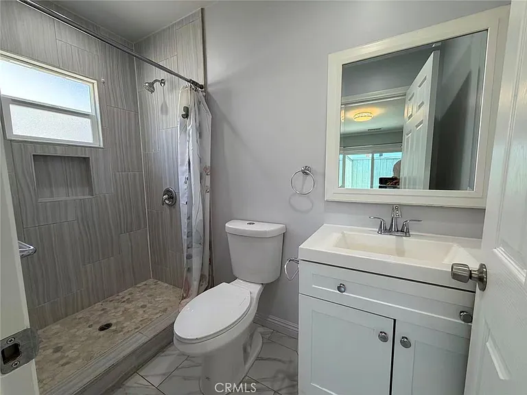 5738 Agnes Ave — Photo 14