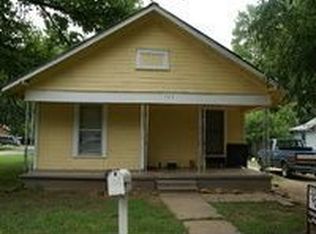 522 Ritchey St, Gainesville, TX 76240