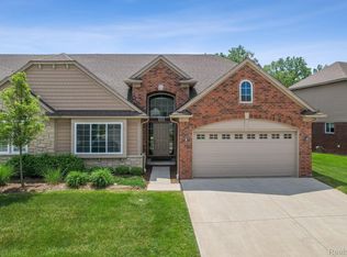 5176 Hawkseye Trce, Warren, MI 48092