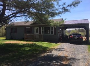 538 Trafton Rd, Oakland, ME 04963