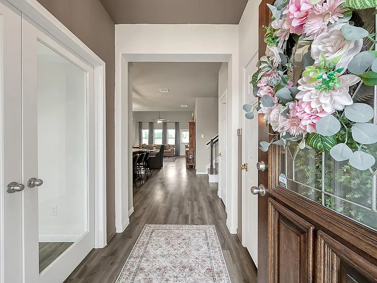 679 Red Elm Ln — Photo 4