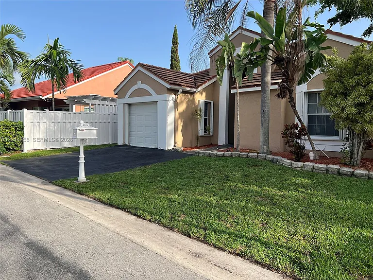 465 Somerset Way — Photo 39
