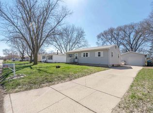 555 Helmet Ave, Waterloo, IA 50703