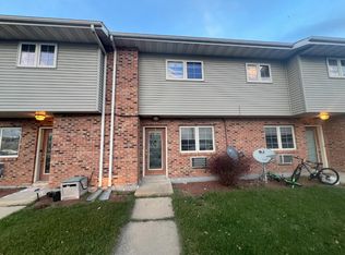 22 14th Ave APT 1, New Glarus, WI 53574