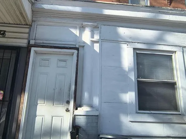 5330 Lesher St, Philadelphia, PA 19124